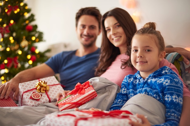 Retrato de família na manhã de Natal