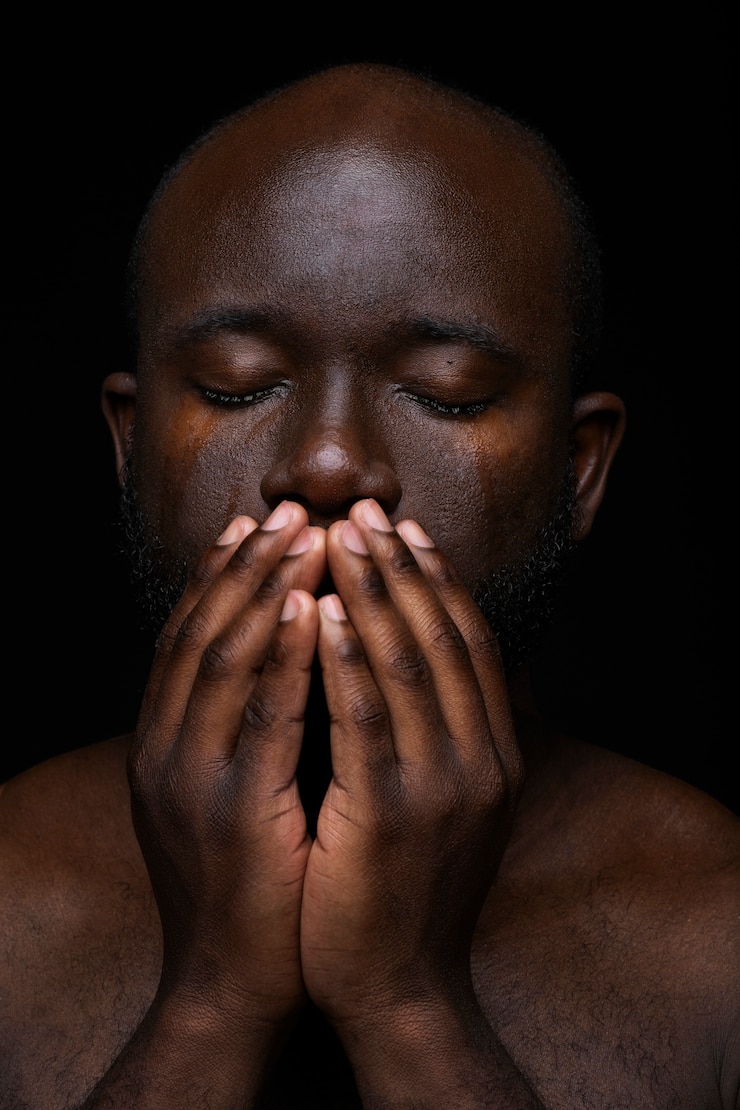 Foto grátis retrato de homem bonito e sensível