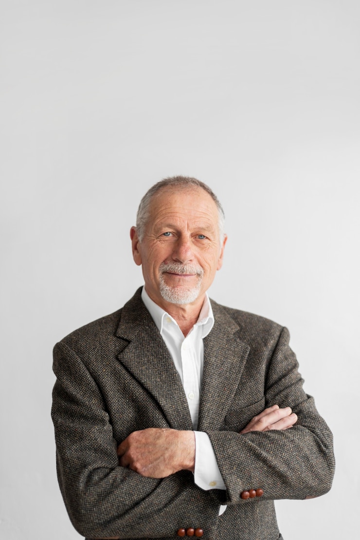 Foto grátis retrato de homem de negócios usando terno formal