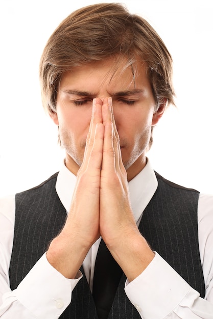 Foto grátis retrato de jovem meditar