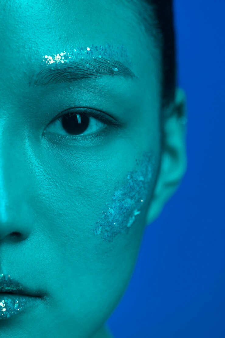 Foto grátis retrato de jovem mulher asiática com maquiagem profissional close-up