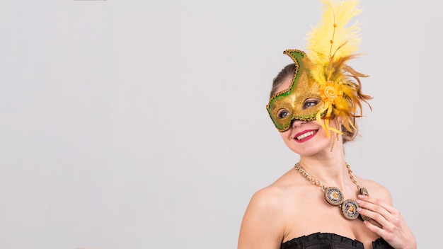 Retrato, de, mulher, com, máscara carnaval