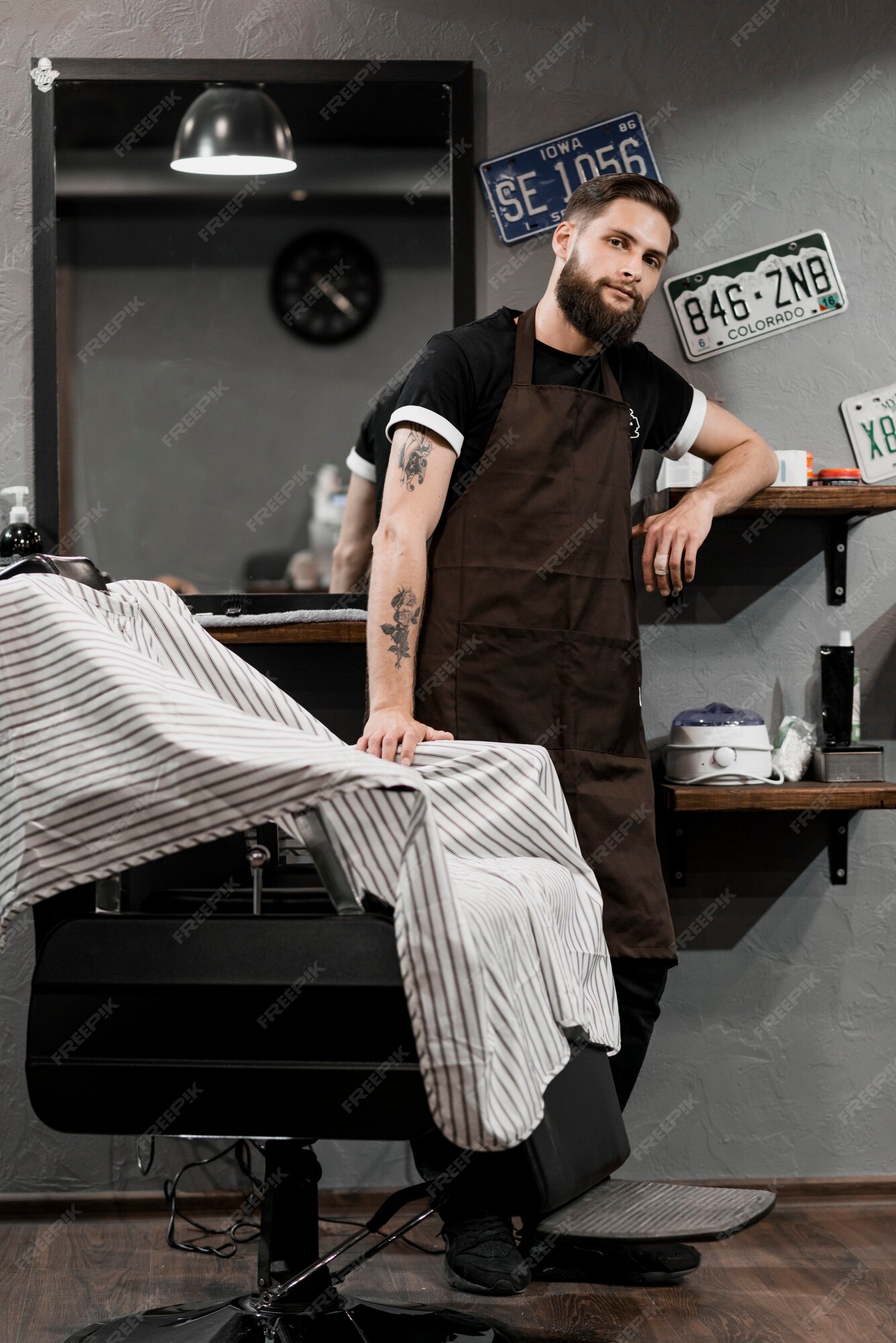 Mockup Capa Barbearia - Vetores e Arquivos PSD Grátis para Download