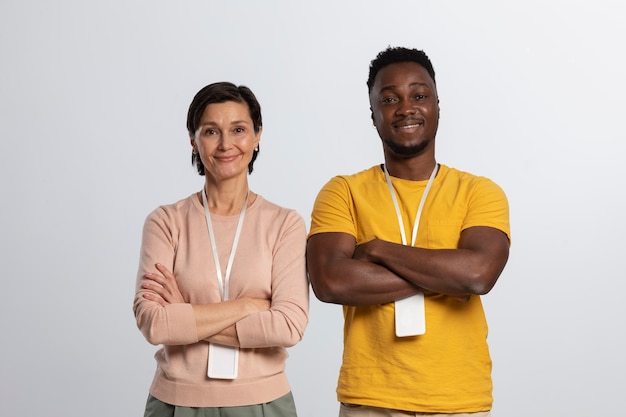 Retrato de voluntários que organizaram doações para instituições de caridade