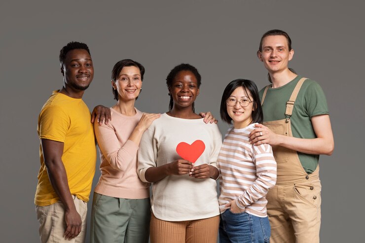 Foto grátis retrato de voluntários que organizaram doações para instituições de caridade