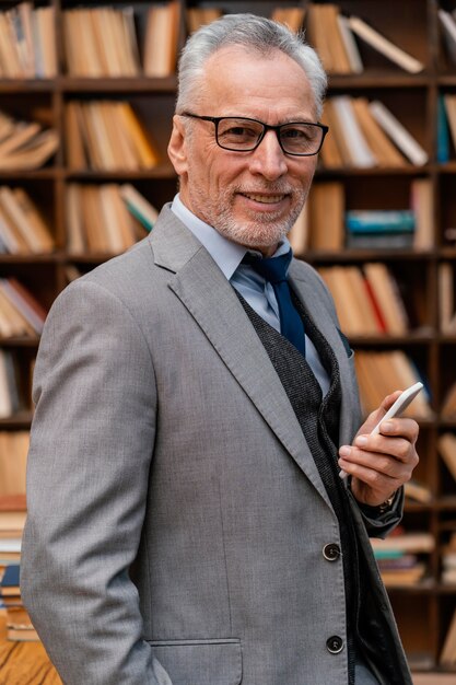 Retrato elegante de velho
