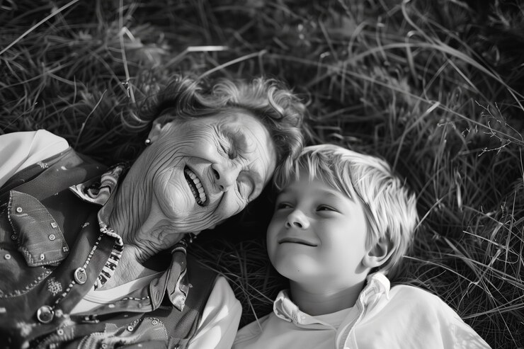 Foto grátis retrato monocromático de avó com neto comemora o dia dos avós