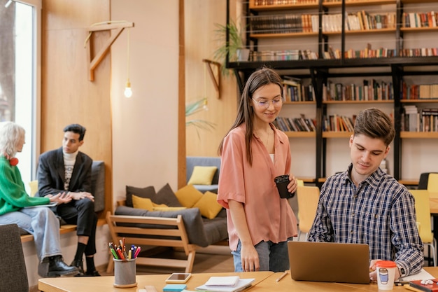 Reunião de equipe para startups