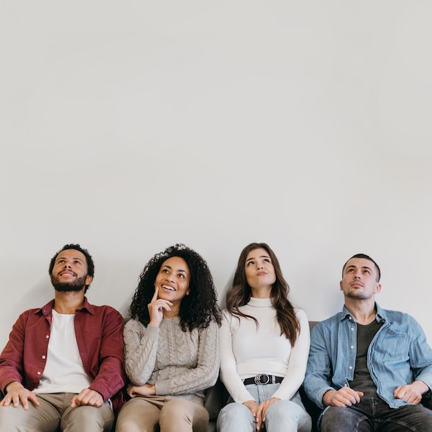 Reunião de trabalho em equipe com empresários