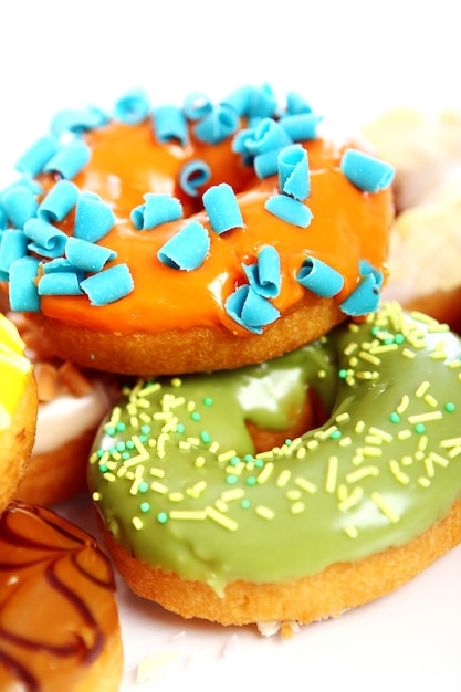 Foto grátis rosquinhas coloridas e saborosas