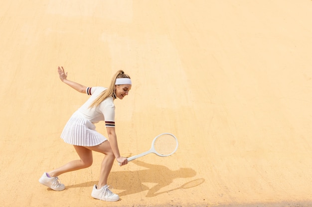 Fotos Mulher Jogando Tenis, 93.000+ fotos de arquivo grátis de alta  qualidade