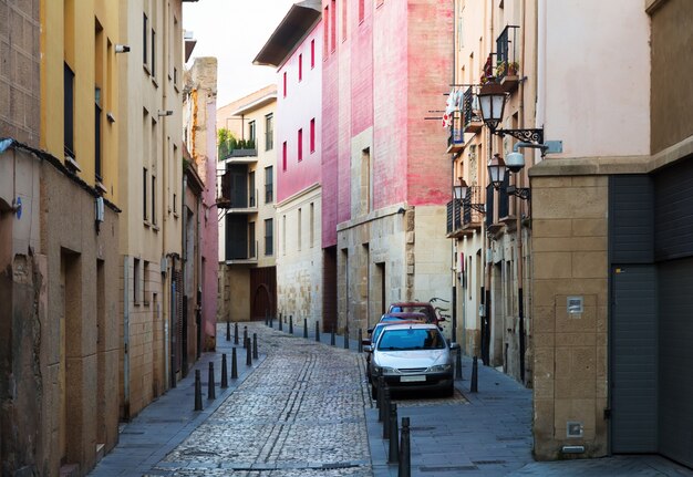 rua estreita na cidade espanhola. Logrono