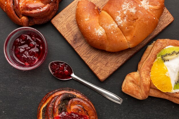 Saborosa pastelaria caseira e doce de compota