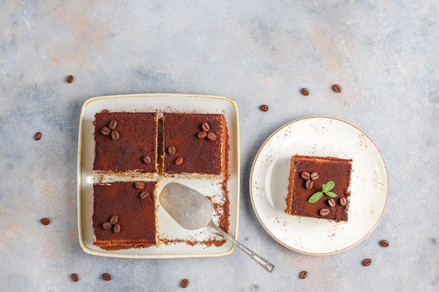 Foto grátis saboroso bolo de tiramisu caseiro.