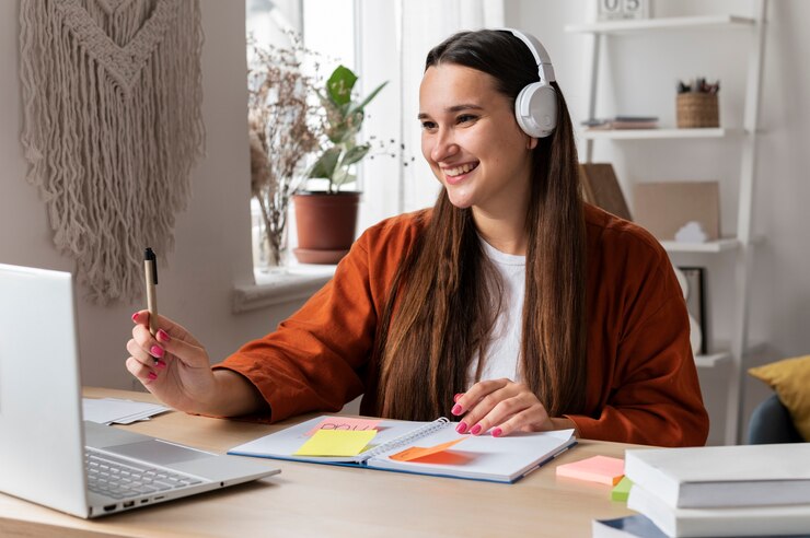 Foto grátis sala de aula virtual e espaço de estudo