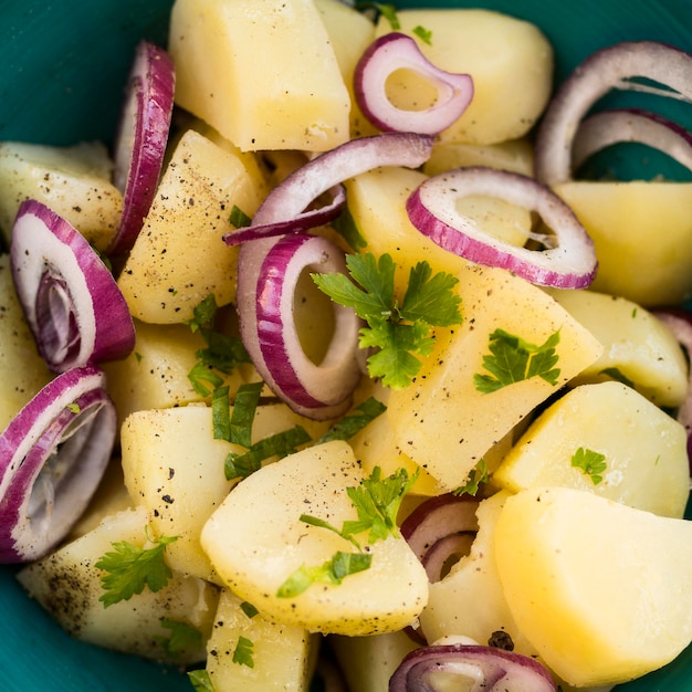 Salada de batata deliciosa close-up