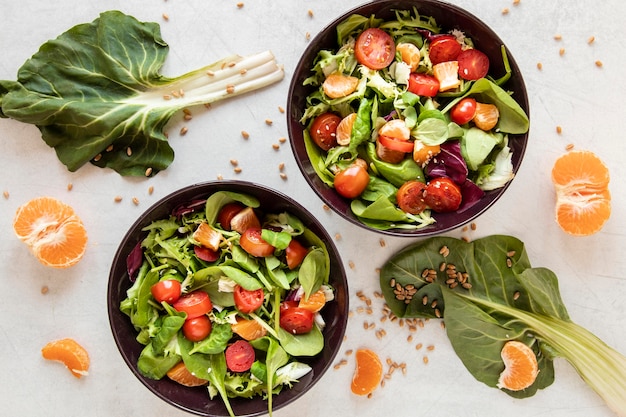 Salada de legumes frescos