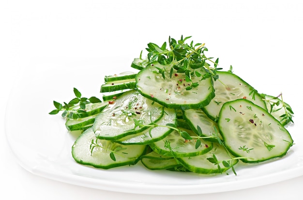 Salada de pepino fresco