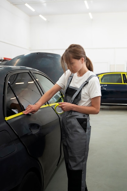 Salão de serviço automático doign embrulho de carro