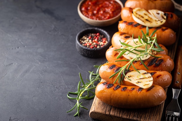 Salsichas deliciosas fritas