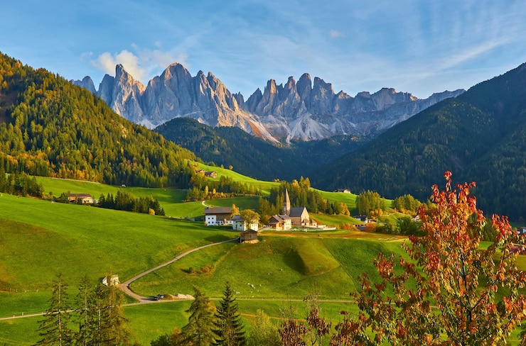 Foto grátis santa maddalena em dolomites rangesouth tyrol