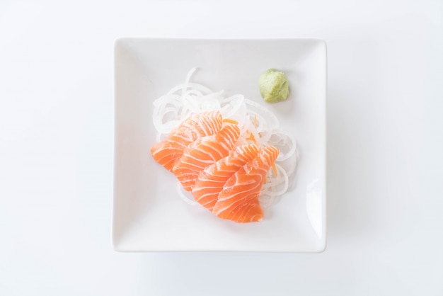 Sashimi em salmão cru