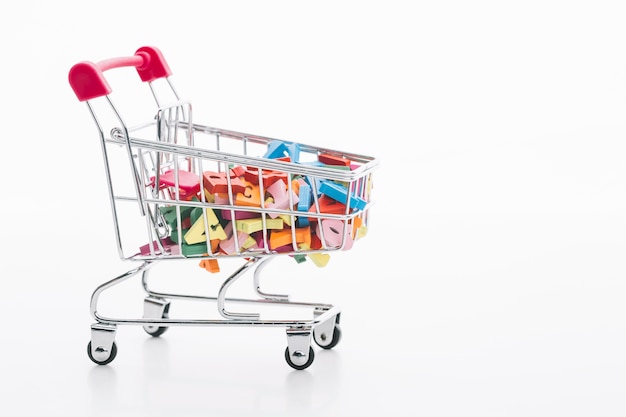 Sexta-feira negra conceito de venda de carrinho de compras