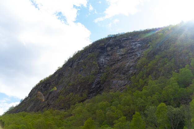 Skjolden Noruega 16 de Maio de 2023 Montanha