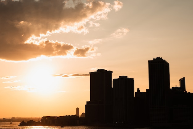 Skyline de Nova Iorque ao pôr do sol