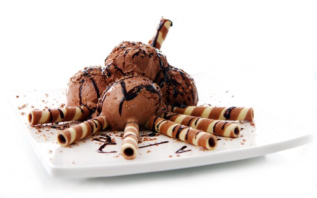 Sobremesa de sorvete de chocolate