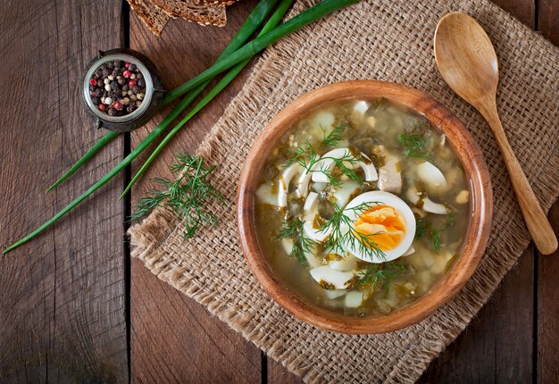 Sopa verde de azeda