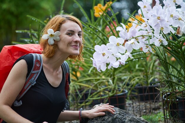 sorridente curso flor turística gengibre