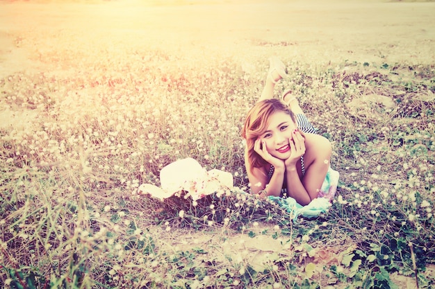 Sorrindo pensamento adolescente