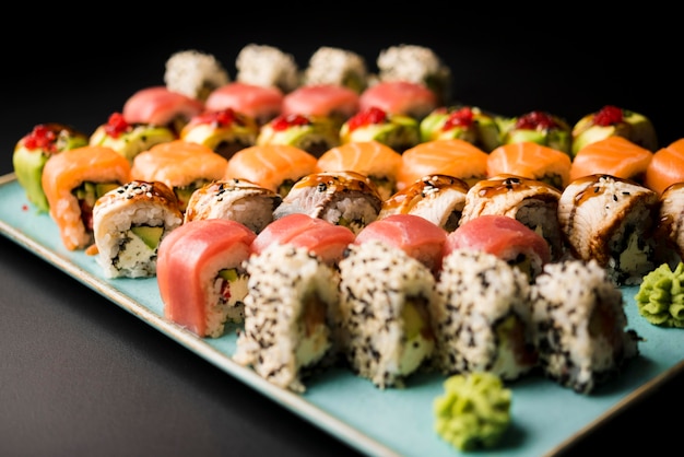 Sortido de sushi fresco close-up