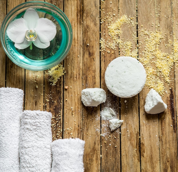 Foto grátis spa vida ainda com tigela e orquídea