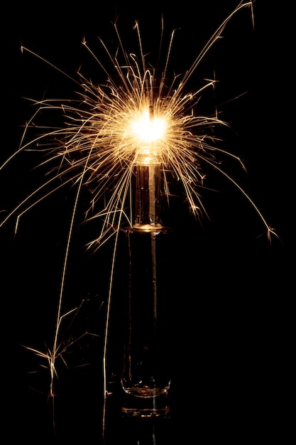 Sparkler ardente em garrafa