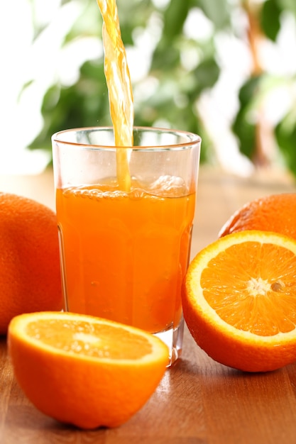 Suco de laranja fresco