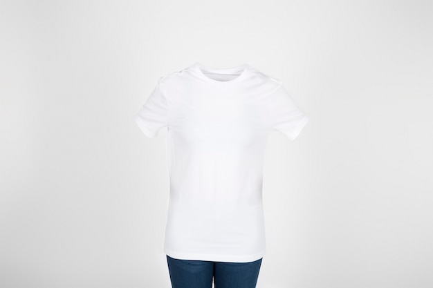T-shirt em branco limpo