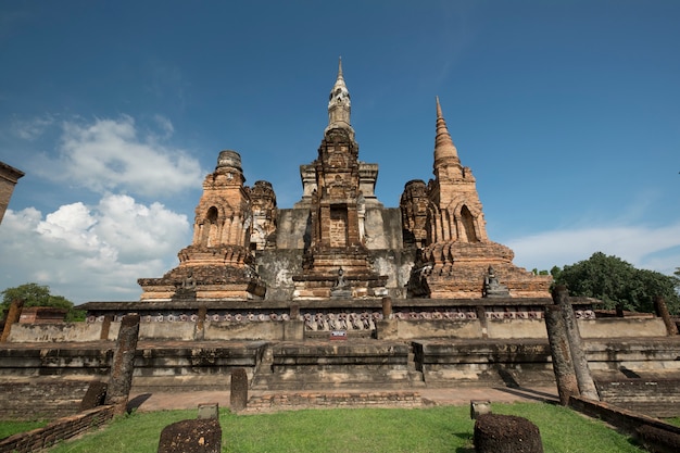 templo antigo tradicional sukhothai tailândia