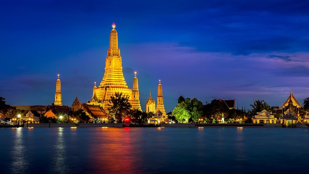 Templo de Wat Arun em Bangkok, Tailândia.