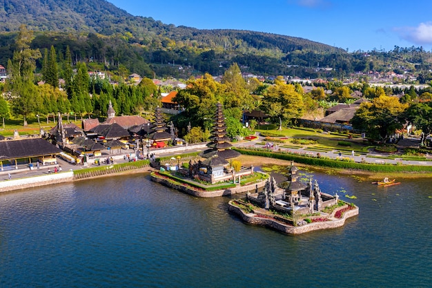 Templo Pura ulun danu bratan em Bali, na Indonésia