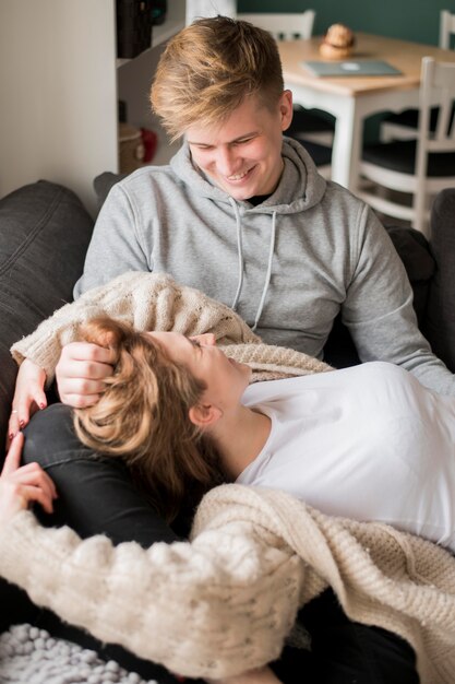 Tempo de casal fofo em casa