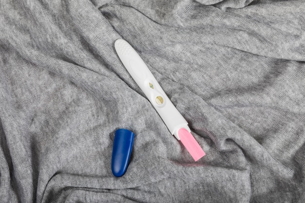 Foto grátis teste de gravidez vista superior