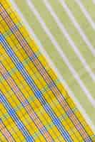 Foto grátis tiro de quadro completo de têxteis de padrão quadriculada e linha