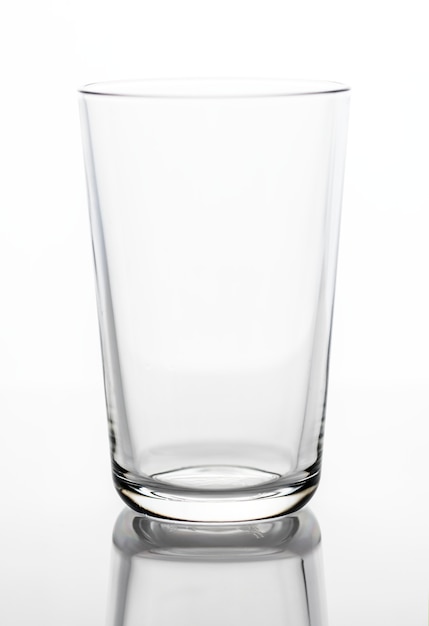 Tiro macro de copo vazio de beber