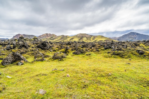 Tiro panorâmico do Parque Nacional Landmannalaugar na Islândia