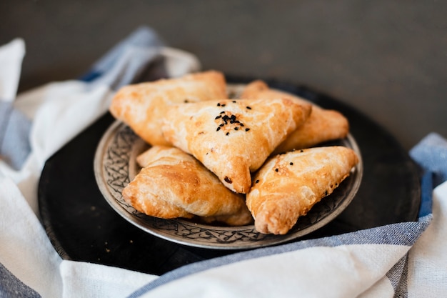 Tortas indianas tradicionais saborosos da padaria