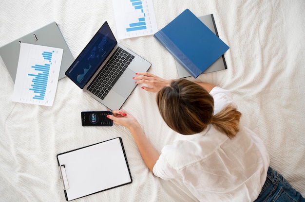 Trabalhar em casa conceito de gerenciamento de tempo