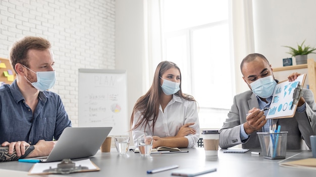 Trabalho em equipe de empresários