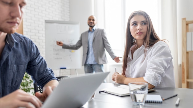 Trabalho em equipe de empresários